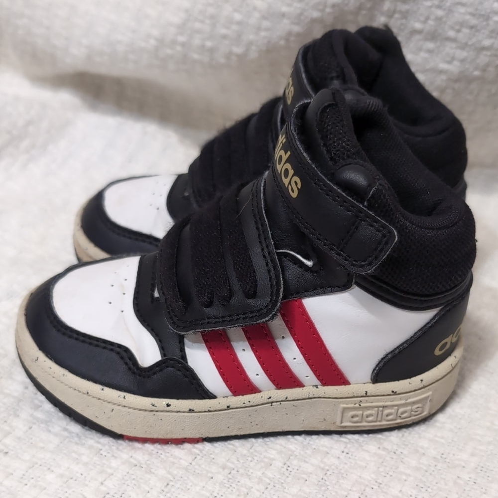 Adidas Kids Black & White Sneakers *E11
